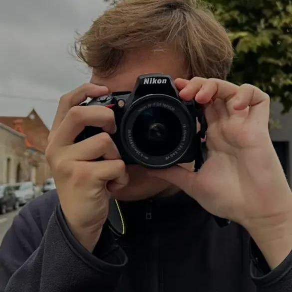 03CB3A80-2017-42BC-A180-98312427E32F